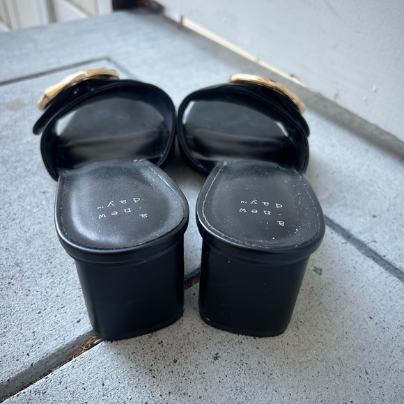 Buckle Mule Heel - Picture 5 of 5